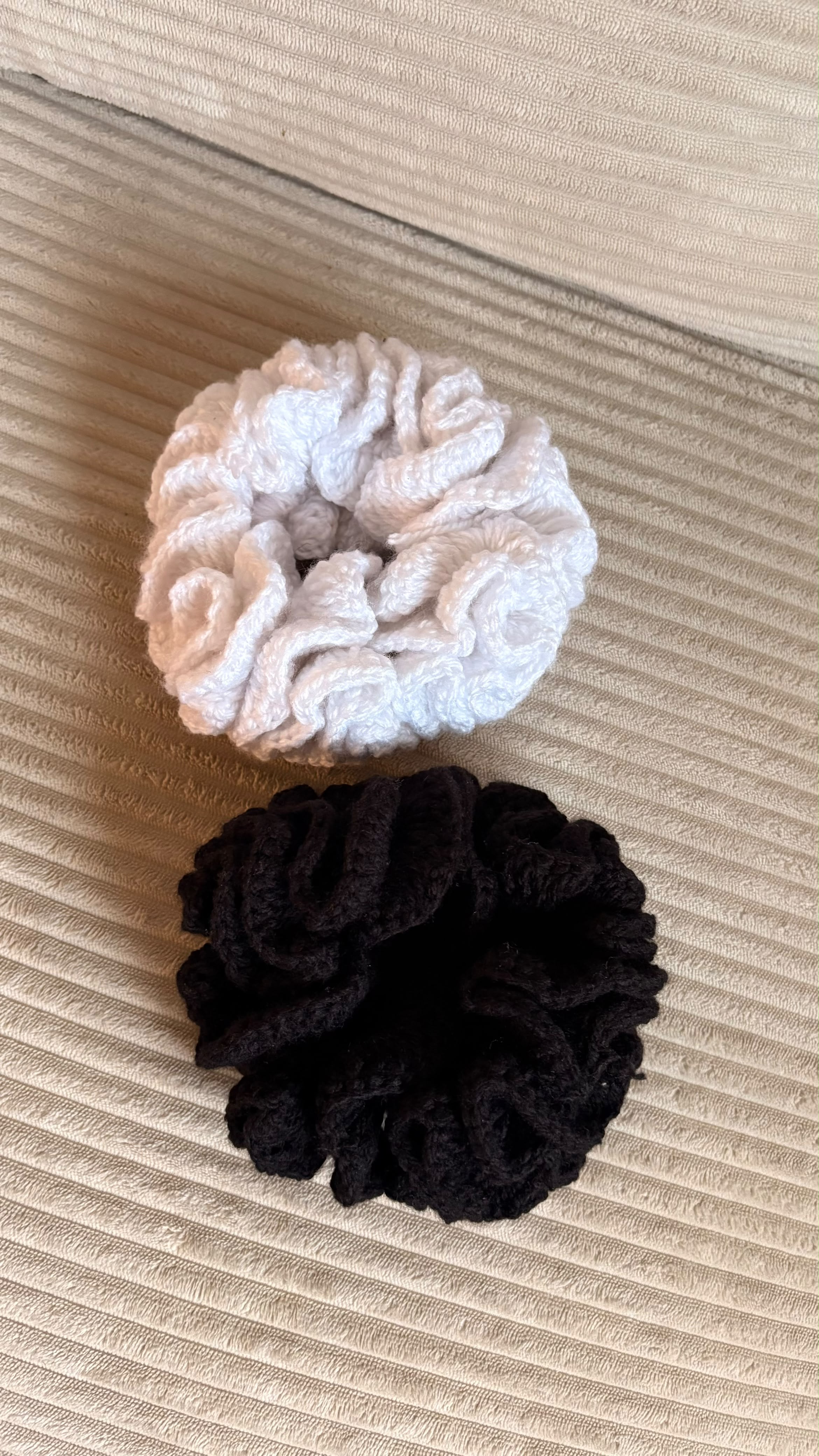 Scrunchies (Lulu's Yarn & Stitches)