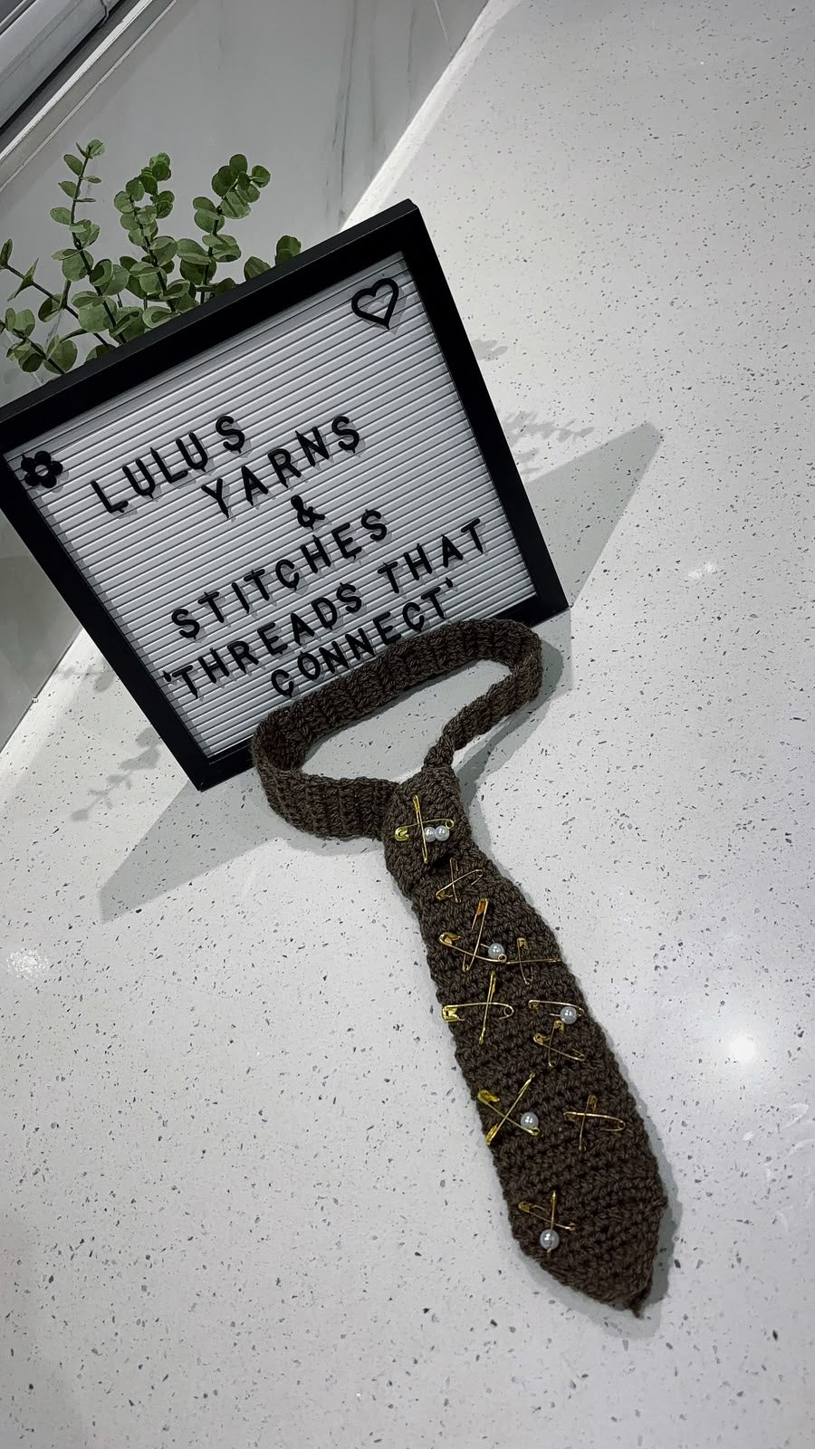 Accessorised Tie (Lulu's Yarn & Stitches)