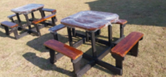 Zenzelayo benches
