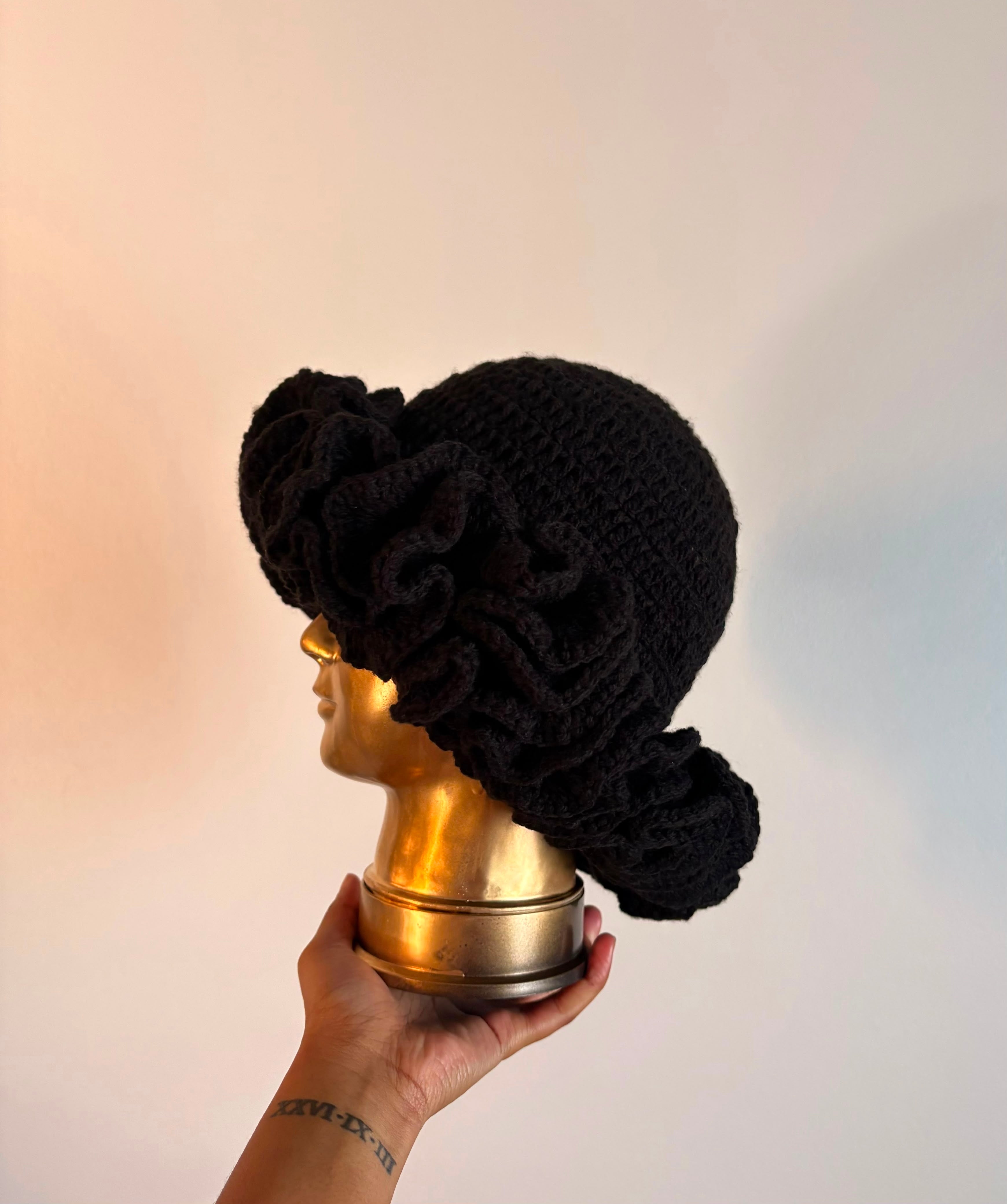 Ruffle Hat (Lulu's Yarn & Stitches)