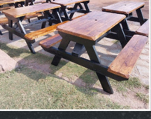 Zenzelayo benches