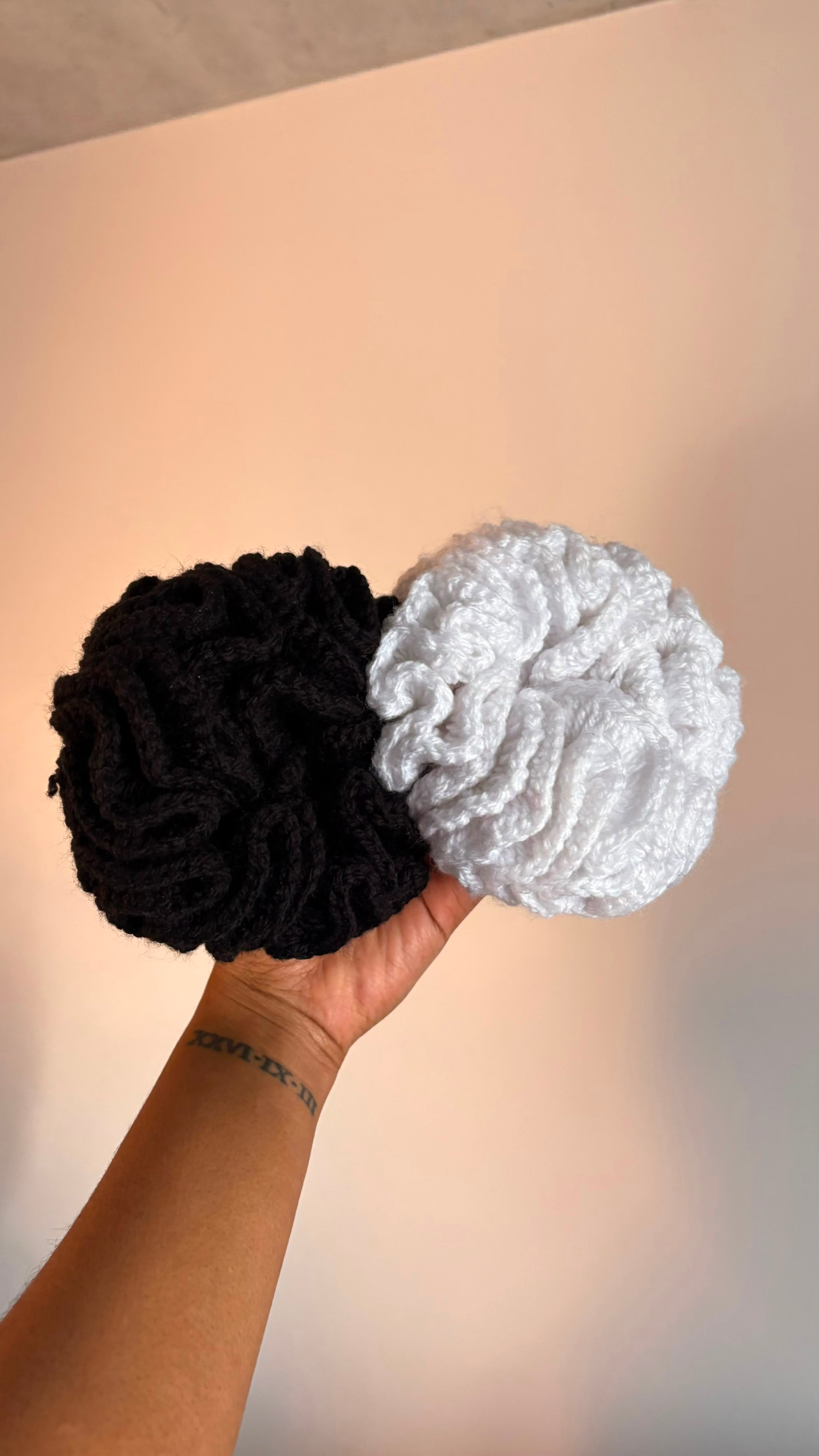 Scrunchies (Lulu's Yarn & Stitches)