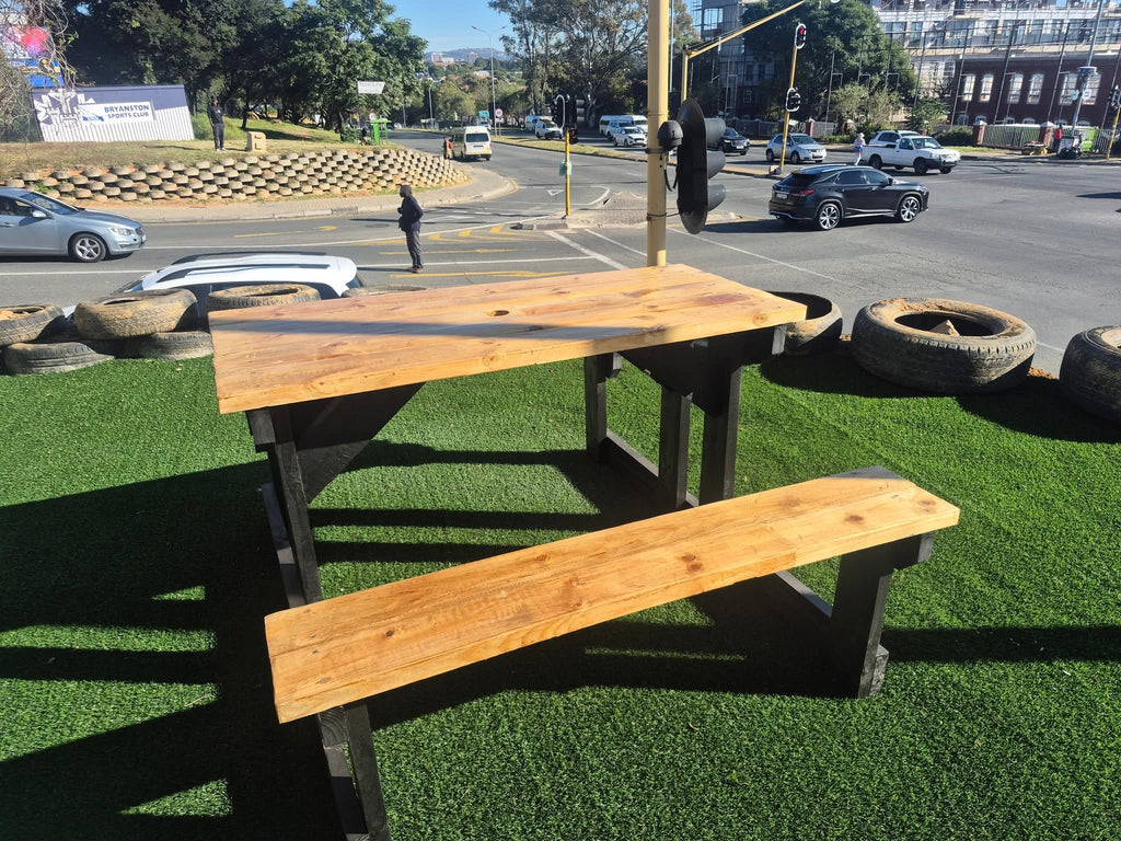 Zenzelayo benches